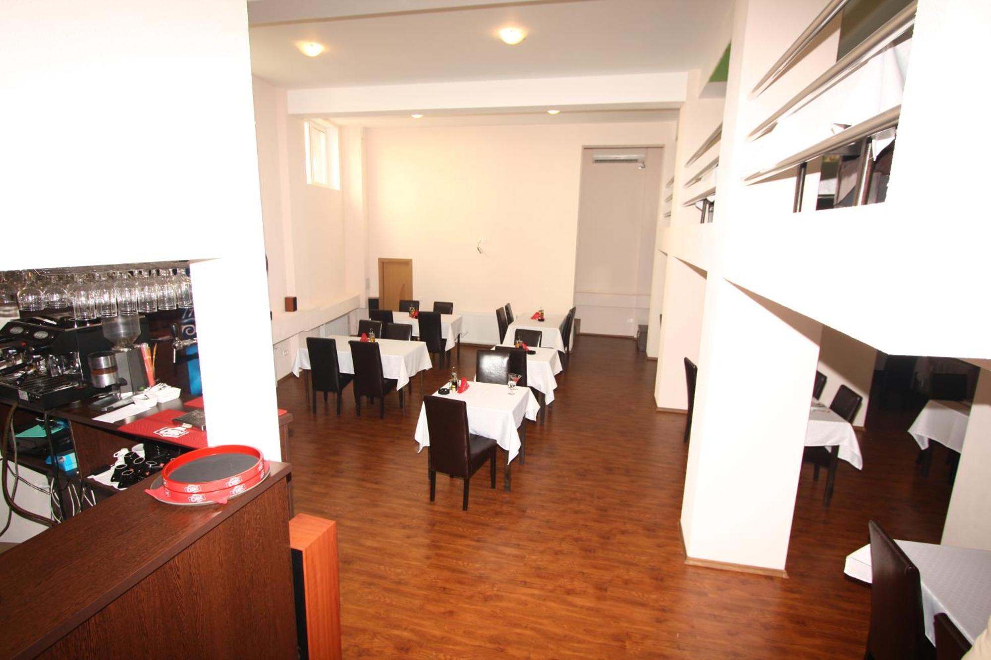 Hotel Basarab Bucharest Exterior photo