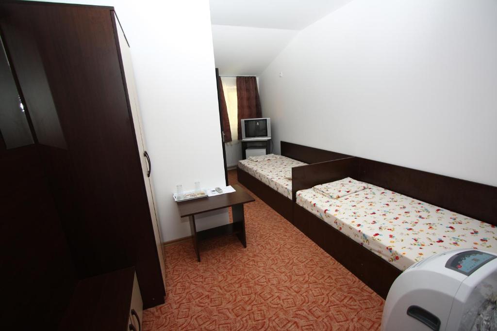 Hotel Basarab Bucharest Exterior photo