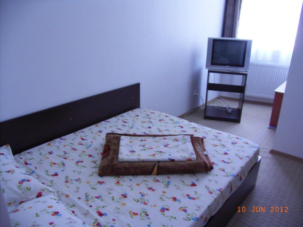 Hotel Basarab Bucharest Room photo